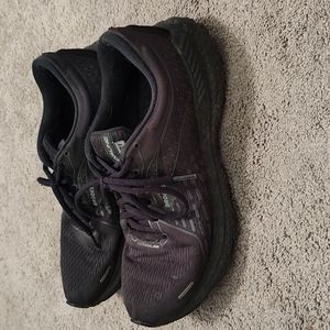 Women's Size 10 Brooks Adrenaline 21s